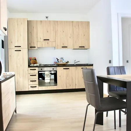 Infinity Luxury דירה *