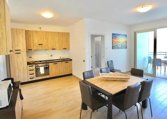 Apartman Infinity Luxury Lezzeno